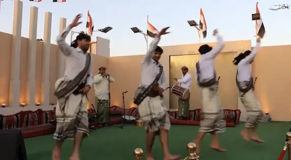 الرقص البيضاني إحدى الفنون التراثية في البيضاء