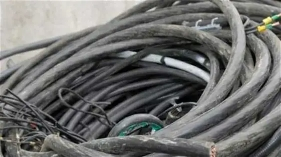 عصابات منظمة تستهدف كابلات الاتصالات في إب وسط فوضى أمنية