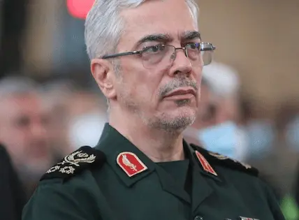 من هو رئيس الأركان الإيراني اللواء محمد باقري