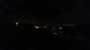 الكارثة الخفية: لماذا يغرق مدينة عدن في ظلام 16 ساعة يومياً؟