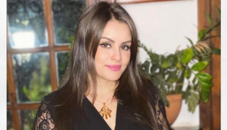 الفنانة حليما ألما في صورة قبل وجعها