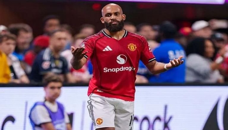 لاعب فريق مانشستر ستي
