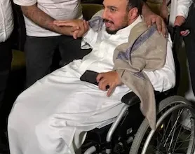 ريدان علي عبدالله صالح على كرسي متحرك