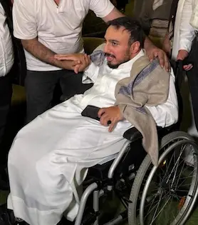 ريدان علي عبدالله صالح على كرسي متحرك